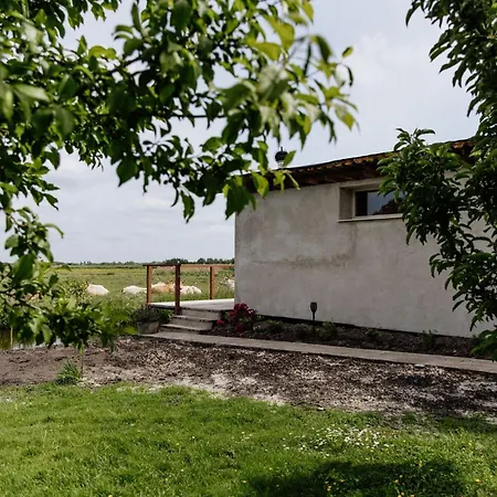 Panzió Vrij Aan De Amstel Tiny House Met Hottub Aan Het Water
